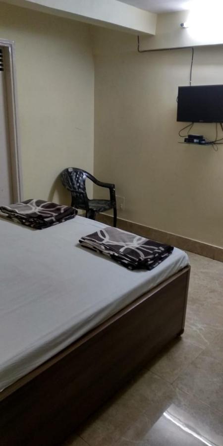 Adarsh Lodge Dzsamsedpur Kültér fotó